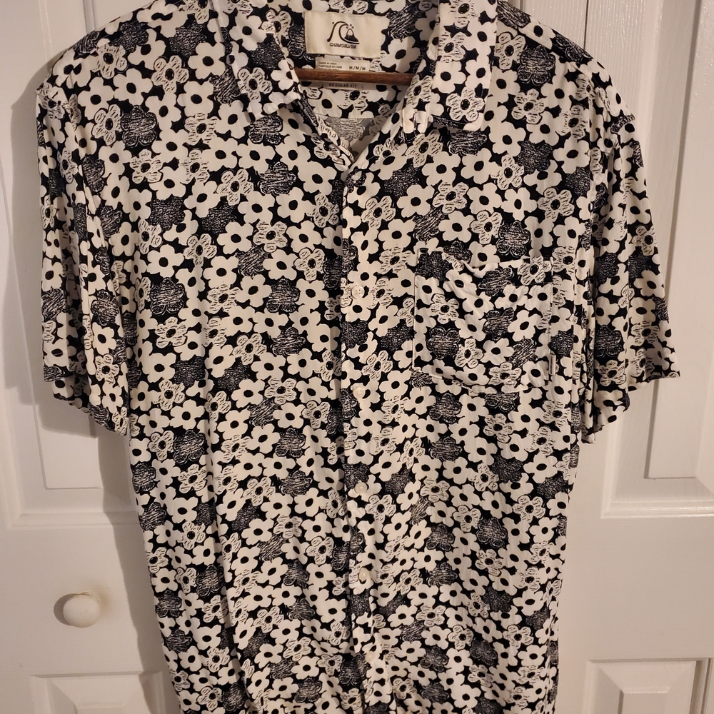 Quicksilver Floral Black and White Men's Shirt
